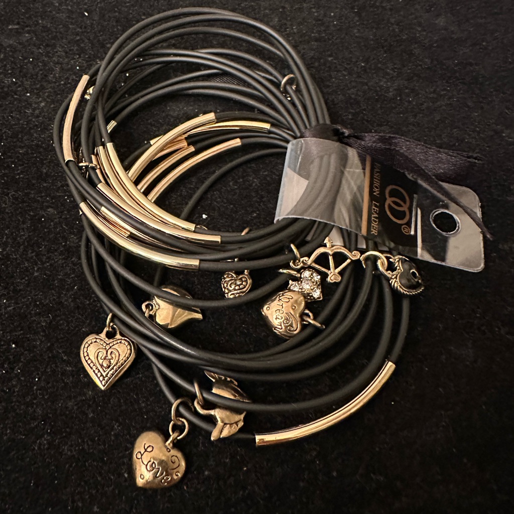 Fashion Leader Heart Bracelet. 15 Bracelets Nwt